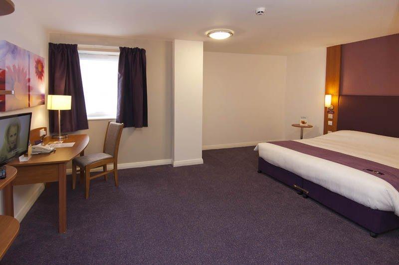 Premier Inn Liverpool City Екстер'єр фото